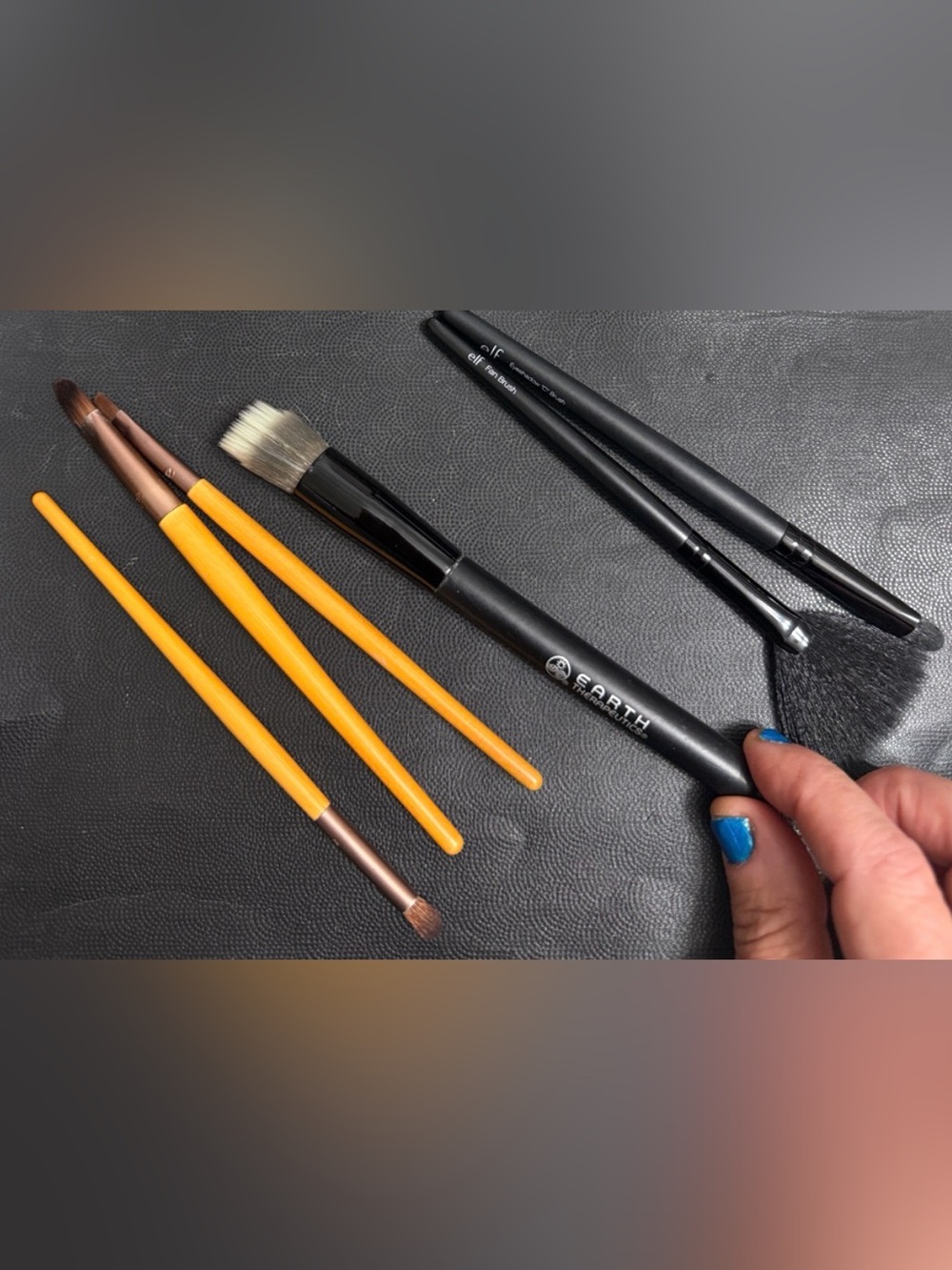 Earth Therapeutics & Elf Cosmetic Brushes Set - NWNT set of 6